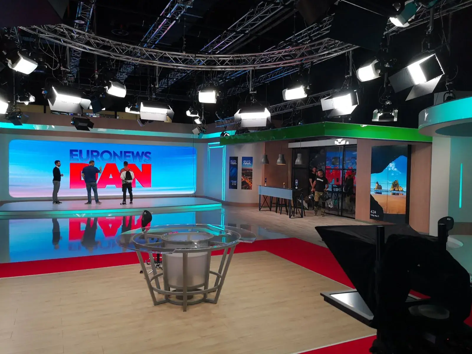 11 euronews